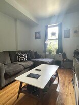 11 Cuneo Pl in Jersey City, NJ - Building Photo