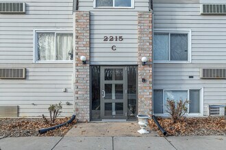 Woods + Meadow Apartments in Peoria, IL - Building Photo - Building Photo