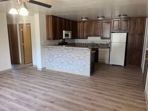 Forestview Ct. Apartments in Appleton, WI - Foto de edificio - Building Photo