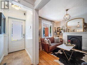 306 Lee Ave in Toronto, ON - Building Photo - Building Photo