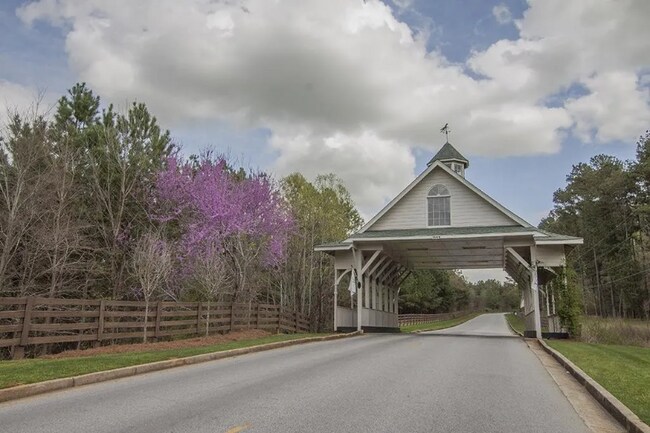 1121 Surrey Ln in Greensboro, GA - Building Photo - Building Photo