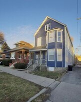8643 S Exchange Ave in Chicago, IL - Building Photo