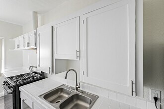 Westland @ 8th Street in Los Angeles, CA - Building Photo - Building Photo