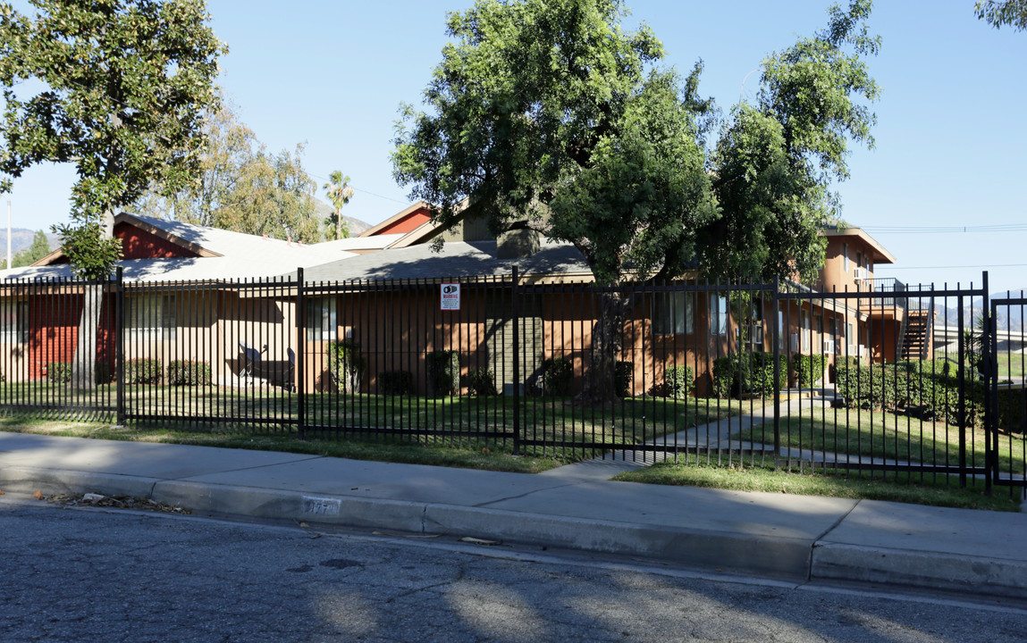 2159 N Guthrie St in San Bernardino, CA - Building Photo