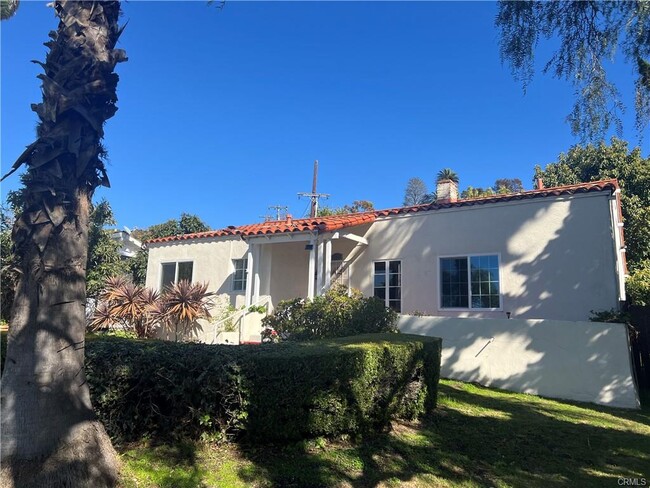 property at 1520 Palos Verdes Dr W