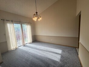2725 Dartmouth Dr in Springfield, IL - Building Photo - Building Photo