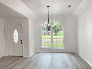 3907 Quail Cir in Sealy, TX - Foto de edificio - Building Photo