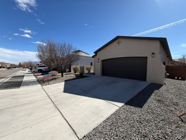 5852 Mafraq Ave NW in Albuquerque, NM - Building Photo - Building Photo