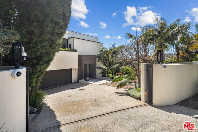 31824 Seafield Dr in Malibu, CA - Building Photo - Building Photo