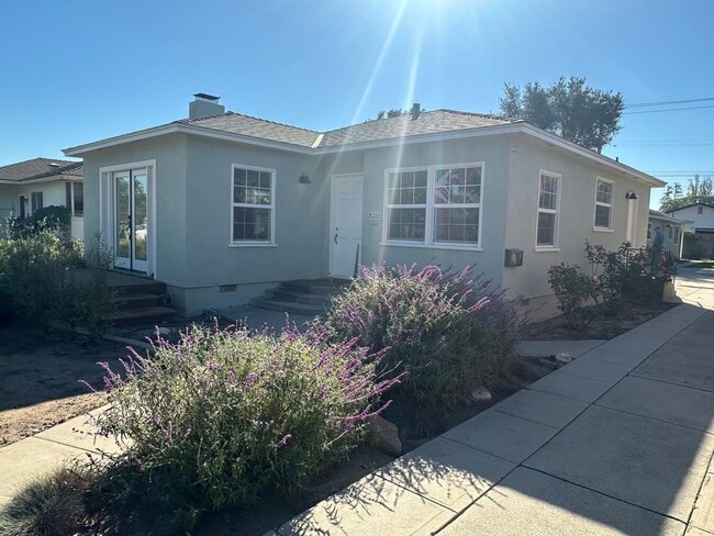 property at 820 E Cypress St