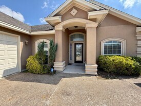 4018 Puget Sound Dr in Corpus Christi, TX - Building Photo