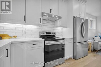 74 Church St in Stratford, ON - Building Photo - Building Photo