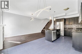 89 Sonoma Valley Cres in Hamilton, ON - Building Photo - Building Photo