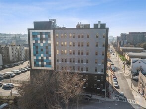 70 Ashburton Ave in Yonkers, NY - Building Photo - Building Photo