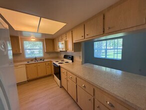 417 Banana Cay Dr in South Daytona, FL - Building Photo - Building Photo