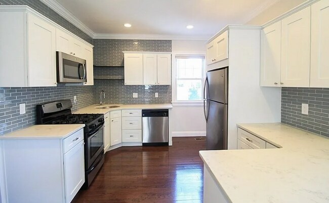 30 Holton St in Boston, MA - Building Photo - Building Photo
