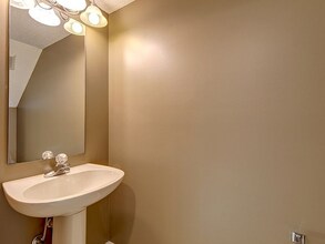 805 E Sherwood Hills Dr in Bloomington, IN - Building Photo - Building Photo