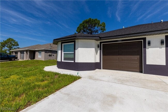 4800 Nelson Dr in Lehigh Acres, FL - Building Photo - Building Photo