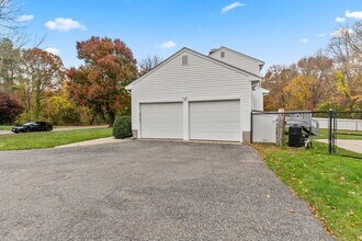 45 Stanford Dr in Westwood, MA - Building Photo - Building Photo