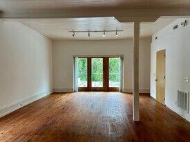 103 S Main St in Bath, NC - Building Photo
