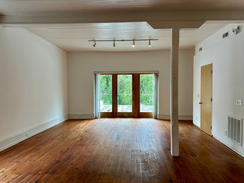 103 S Main St in Bath, NC - Building Photo