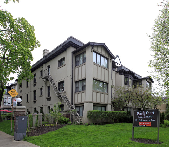 Oriole Court Apartments in Toronto, ON - Building Photo - Primary Photo