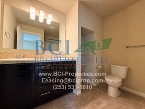412 T St SE in Tumwater, WA - Building Photo - Building Photo