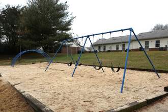 Crest Knolls in Taylorsville, NC - Building Photo - Building Photo