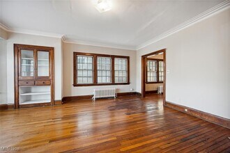 13108 Cedar Rd in Cleveland Heights, OH - Building Photo - Building Photo