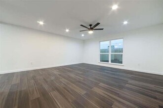 5535 Pine Pl in Austin, TX - Building Photo - Building Photo