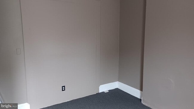 411 N Montgomery St in Trenton, NJ - Building Photo - Building Photo