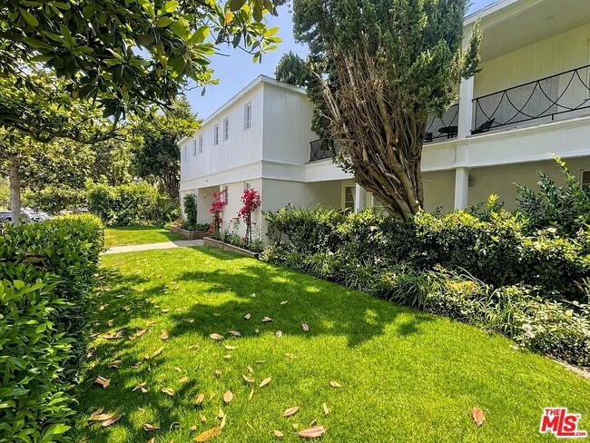 1212 10th St in Santa Monica, CA - Building Photo - Building Photo