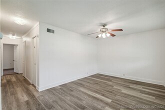 2219 S Park St, Unit 226 in Sapulpa, OK - Building Photo - Building Photo