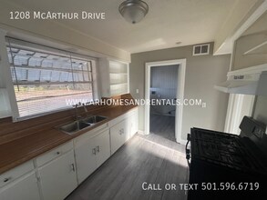 1208 McArthur Dr in Jacksonville, AR - Building Photo - Building Photo