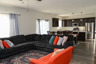 451 S 1440 E in Hyrum, UT - Building Photo - Building Photo