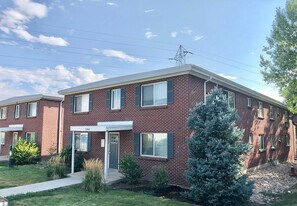 Wadsworth Station West in Lakewood, CO - Building Photo