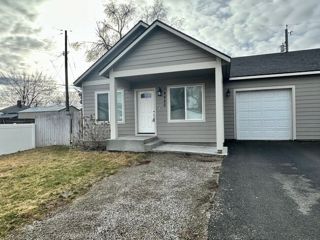 property at 14418-14420 E Heroy Ln