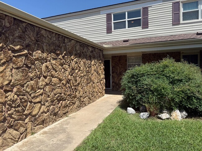 3507 Wynn Cir in Edmond, OK - Building Photo - Building Photo