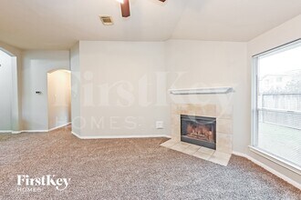 6739 Renata Cir in Houston, TX - Building Photo - Building Photo