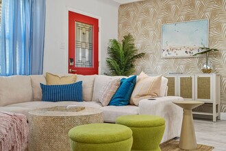 10861 62nd Ave N in Seminole, FL - Building Photo - Building Photo