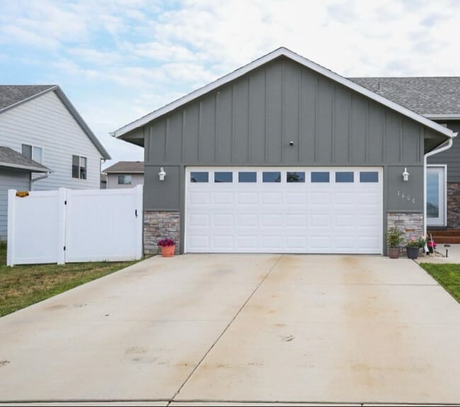 property at 1600 East 69th St N