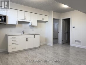 347 Canada Plum St in Waterloo, ON - Building Photo - Building Photo