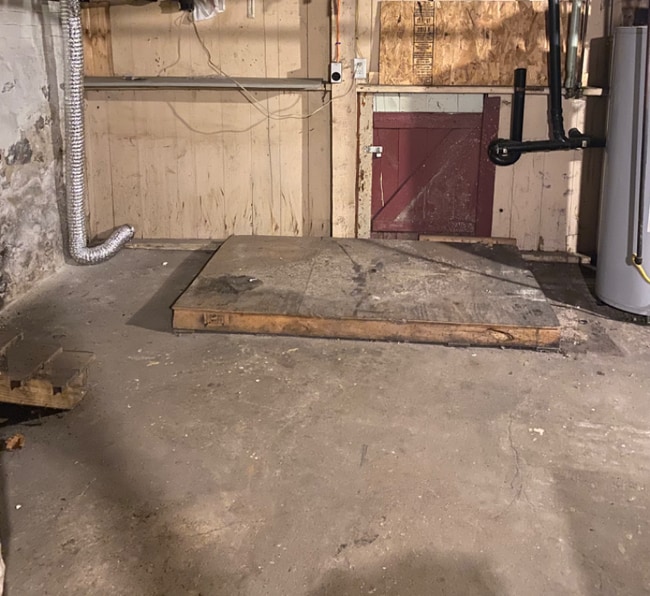 106 Woodstock Ave in Putnam, CT - Building Photo - Building Photo