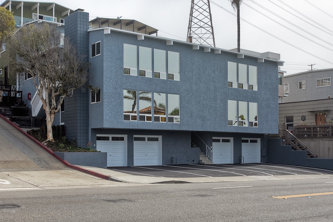 6 Ocean View Units-Manhattan Beach in Manhattan Beach, CA - Building Photo