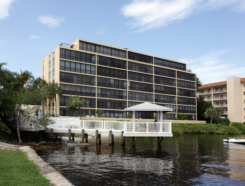 Waterfront Condominium in Bradenton, FL - Building Photo