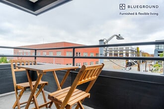 2400 Elliott Ave in Seattle, WA - Building Photo - Building Photo