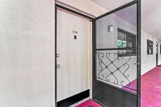 3700 S Osprey Ave in Sarasota, FL - Foto de edificio - Building Photo