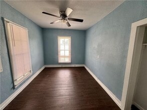 309 Broad St in Warrensburg, MO - Building Photo - Building Photo