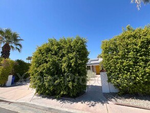 4080 Cll San Antonio in Palm Springs, CA - Building Photo - Building Photo