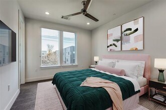 4418 Cabell Dr in Dallas, TX - Foto de edificio - Building Photo